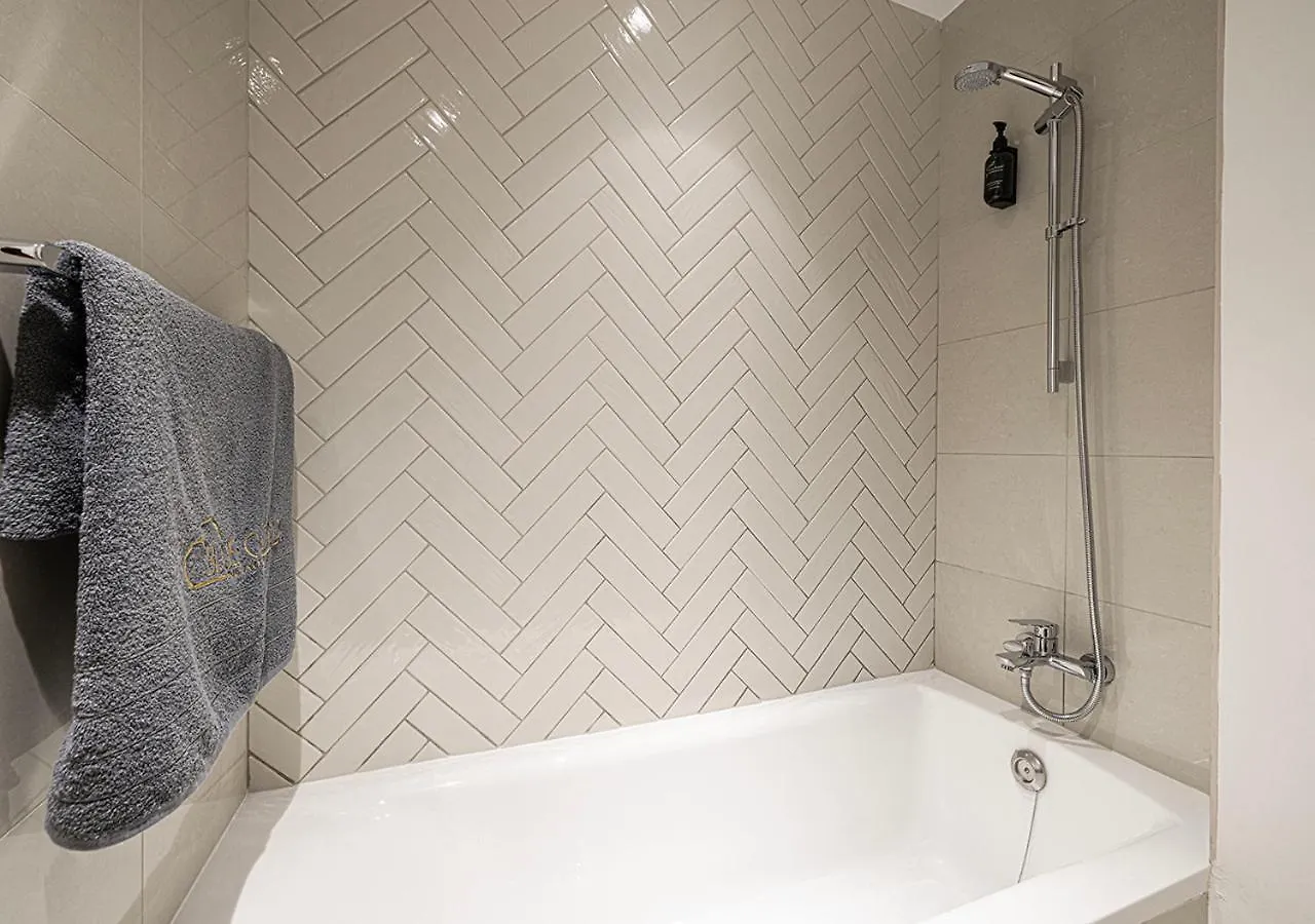 Apartment The Pearl By Blue Cloud Holidays Dubai